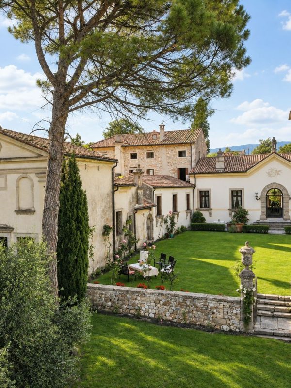 VILLA 2